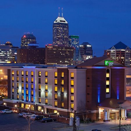 Holiday Inn Express Hotel & Suites Indianapolis Dtn-Conv Ctr By Ihg Esterno foto